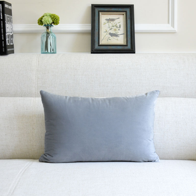 Оксамитова декоративна подушка для дивана