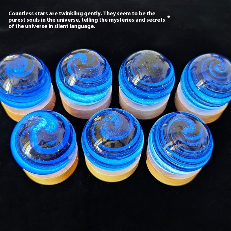 Маленька нічна лампа Planet