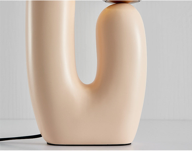 Дизайнерська модель спальні з двома лампами з смоли для приліжкової кімнати