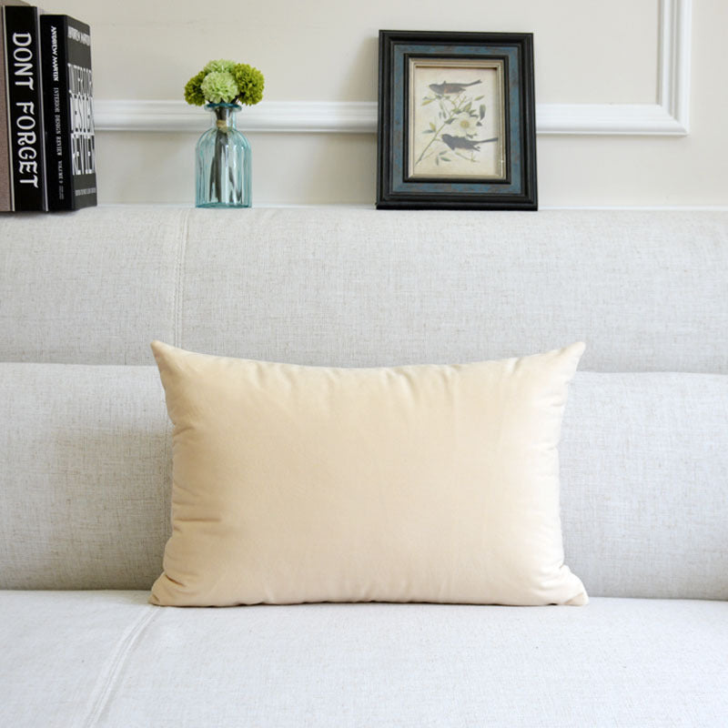 Оксамитова декоративна подушка для дивана