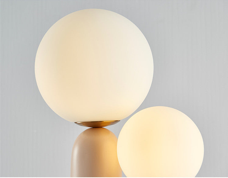 Дизайнерська модель спальні з двома лампами з смоли для приліжкової кімнати